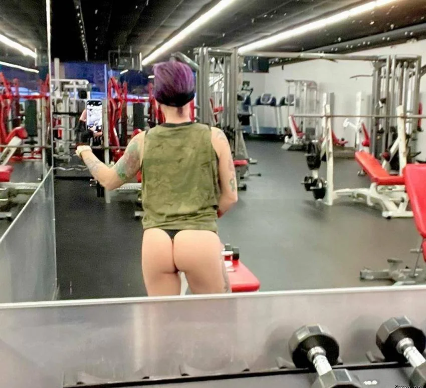 Secret_Lilly